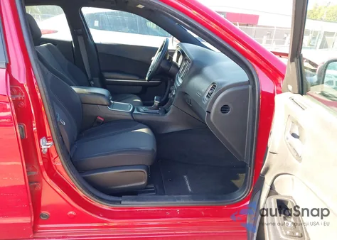 2016 Dodge Charger Sxt z USA, uszkodzony, nr VIN 2C3CDXHGXGH126064